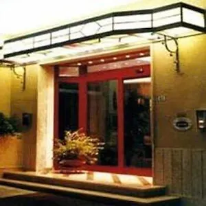 tonfoni.it-tuscanyhotel.com/